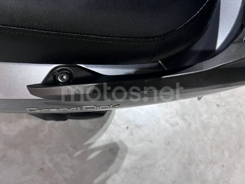 Kymco Grand Dink 125 - Vista 52