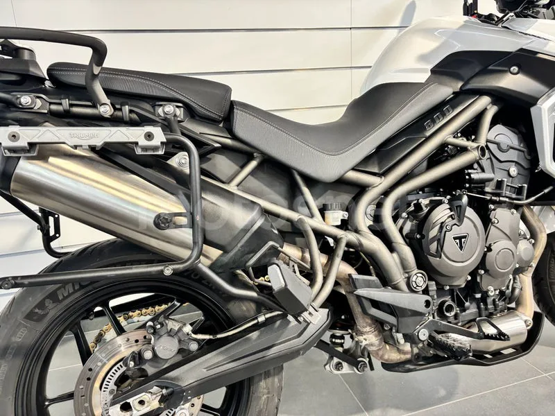Triumph Tiger 800 XR - Vista 3