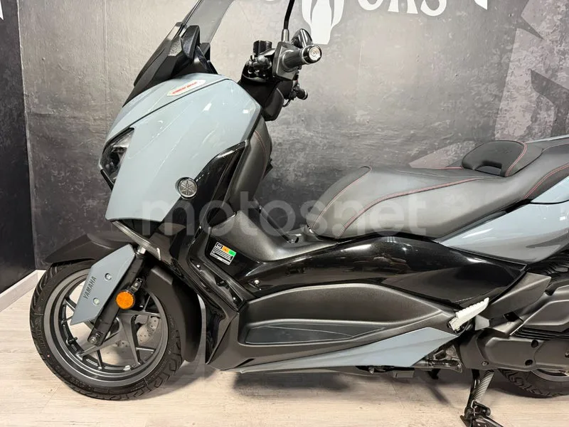 Yamaha XMAX 125 - Vista 11