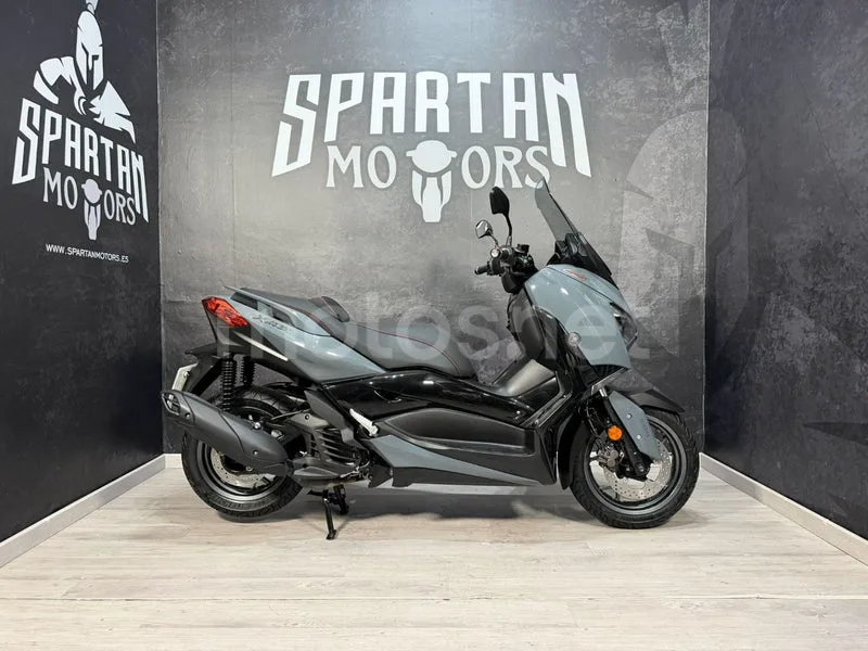 Yamaha XMAX 125 - Vista 3