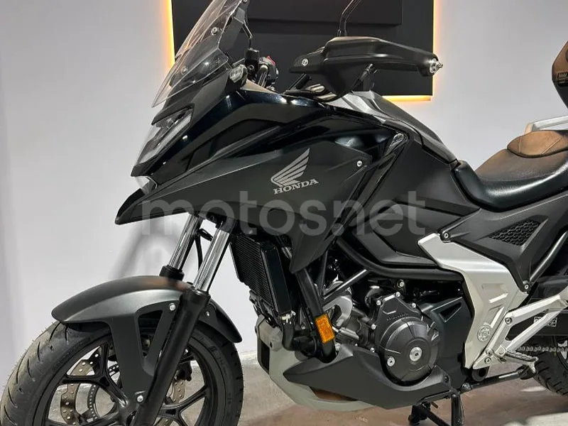 Honda NC750X - Vista 3