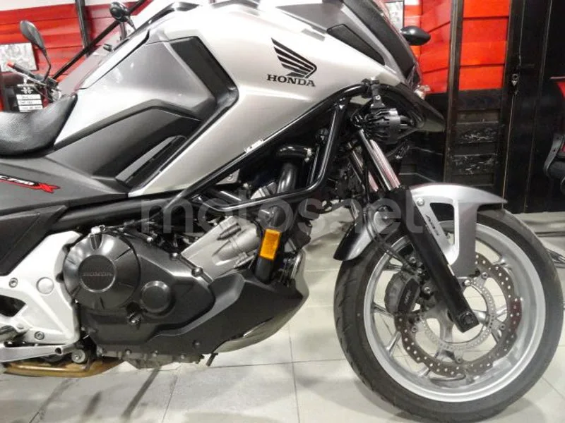 Honda NC750X - Vista 4