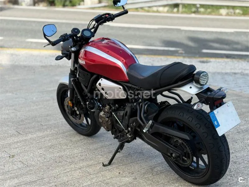 Yamaha XSR700 - Vista 3