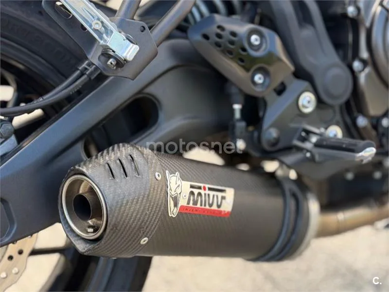 Yamaha XSR700 - Vista 7