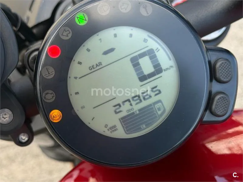 Yamaha XSR700 - Vista 10