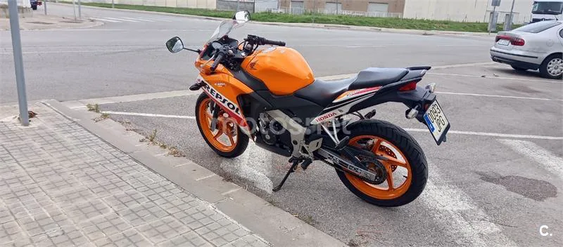 Honda CBR125R 2200 € 2016 Barcelona - 1