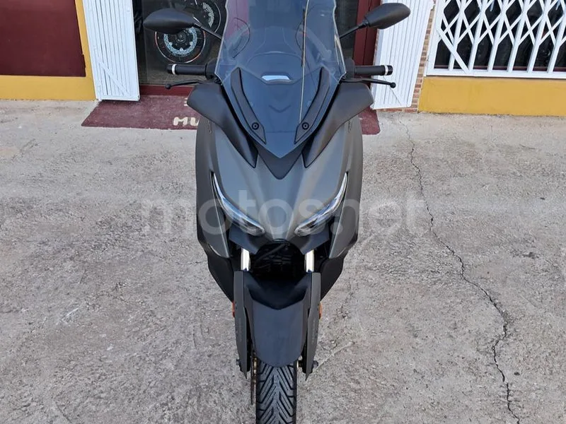Yamaha XMAX 125 - Vista 3