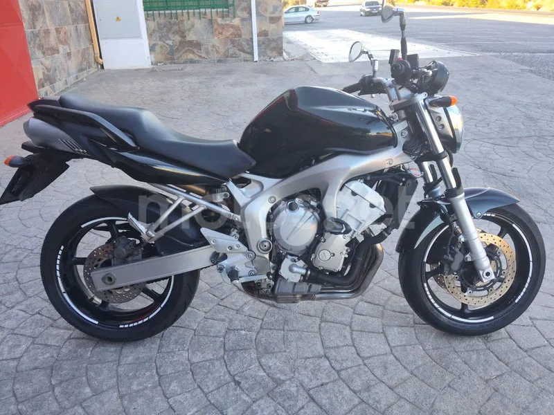 Yamaha FZ6 S2 - Vista 14