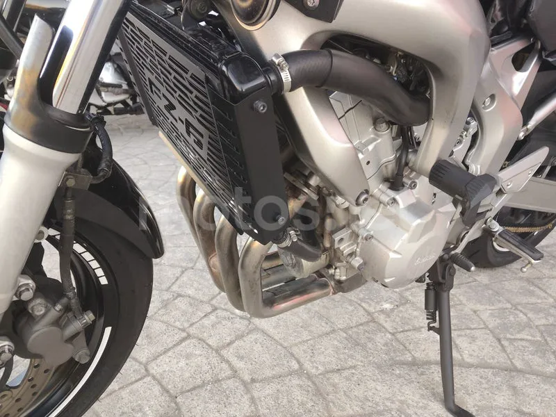 Yamaha FZ6 S2 - Vista 6