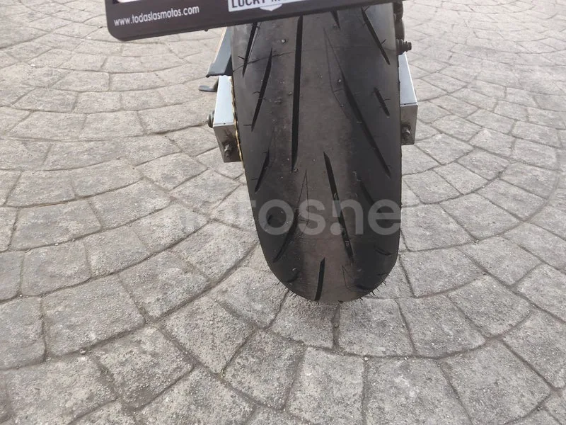 Yamaha FZ6 S2 - Vista 9