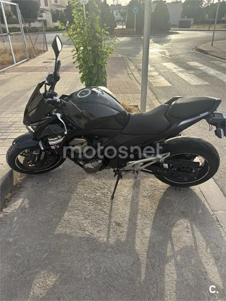 Kawasaki Z800 - Vista 7