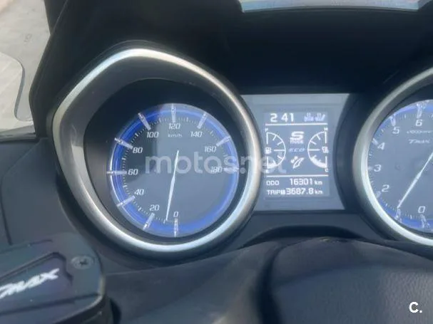 Yamaha TMAX 530 - Vista 6
