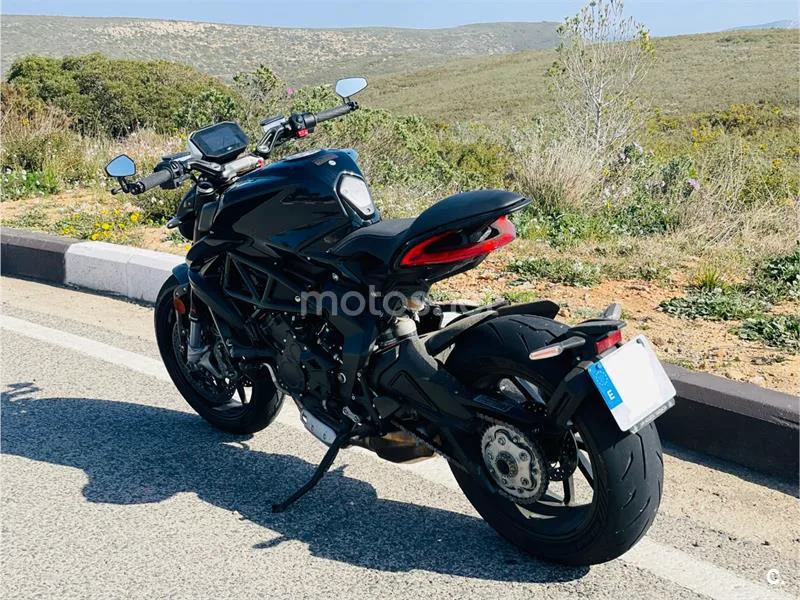 MV Agusta Dragster 800 - Vista 3