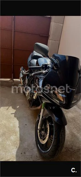 Suzuki Bandit 650S - Vista 4