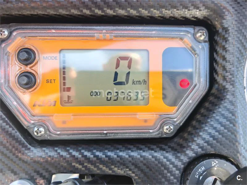 KTM 990 Super Duke - Vista 4