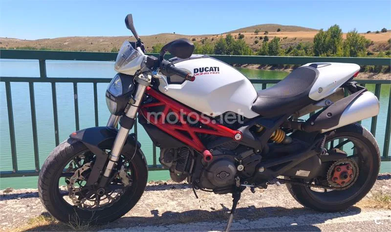 Ducati Monster 796 6200 € 2012 Burgos - 1