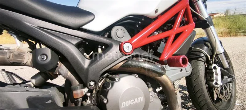 Ducati Monster 796 - Vista 12