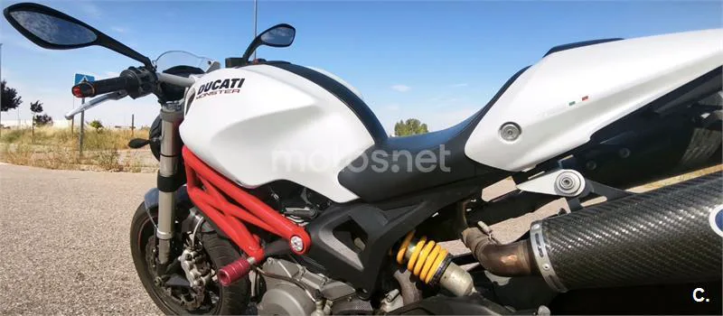 Ducati Monster 796 - Vista 15