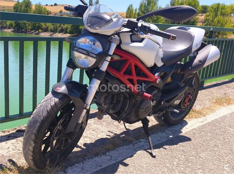 Ducati Monster 796 - Vista 6