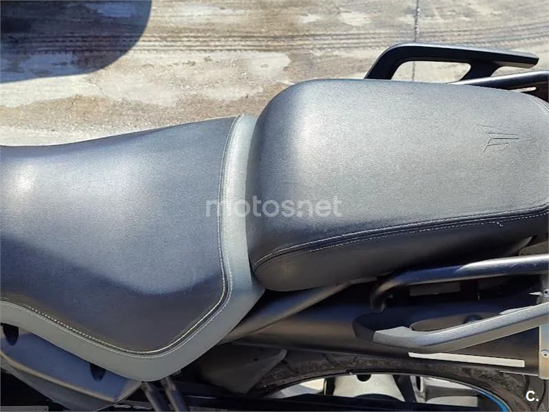 Yamaha MT-03 - Vista 8