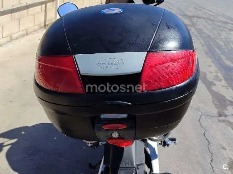 Yamaha MT-03 - Vista 10