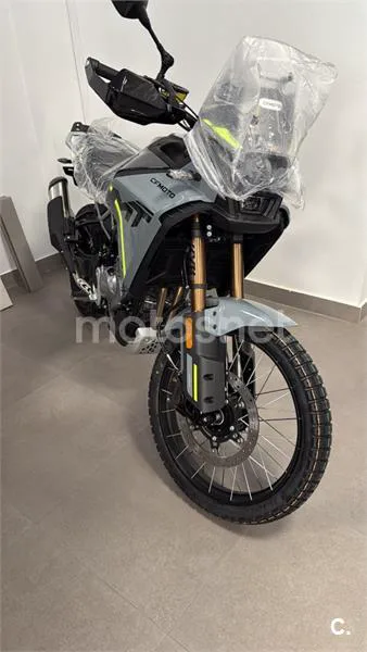 CFMOTO 450MT - Vista 4