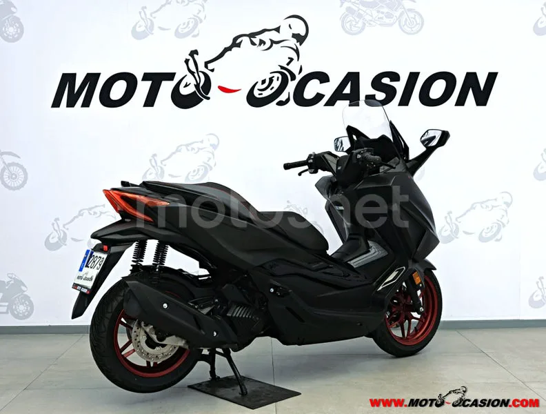 Honda Forza 125 - Vista 3