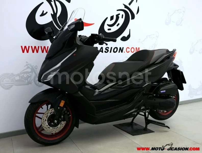 Honda Forza 125 - Vista 8