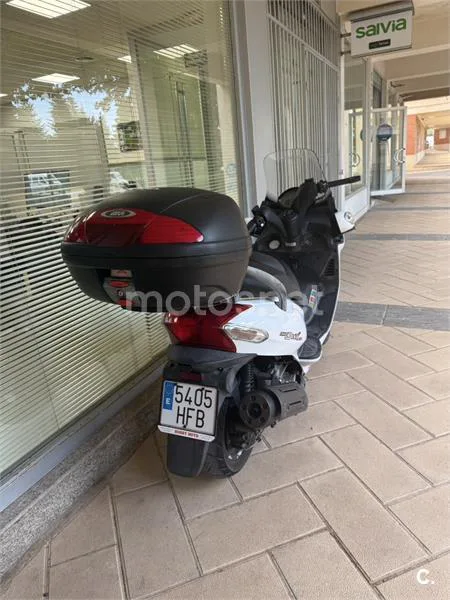 Kymco Grand Dink 125 - Vista 8