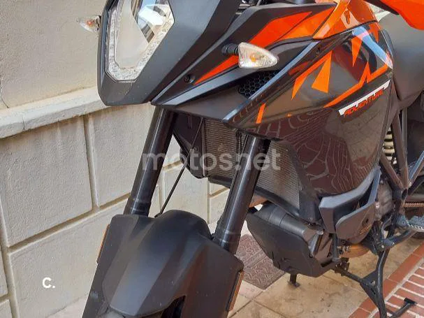 KTM 1090 Adventure - Vista 5