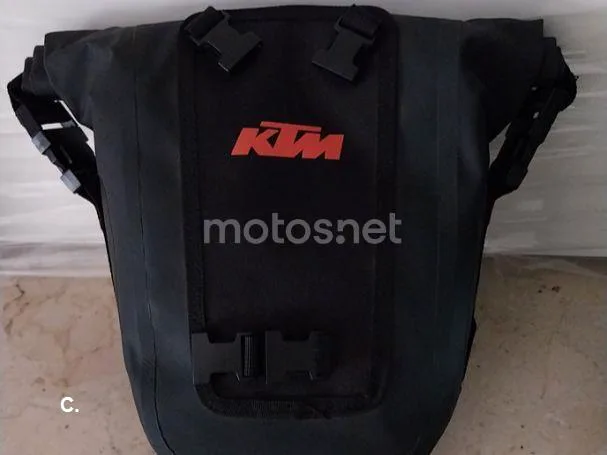 KTM 1090 Adventure - Vista 9