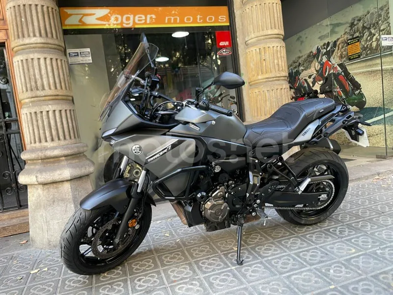 Yamaha Tracer 7 - Vista 16