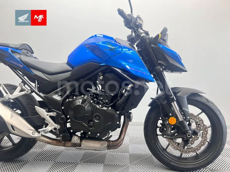 Honda CB750 Hornet - Vista 3