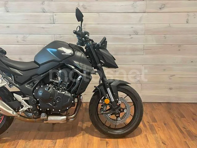 Honda CB750 Hornet - Vista 8