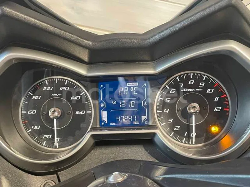 Yamaha XMAX 125 - Vista 13