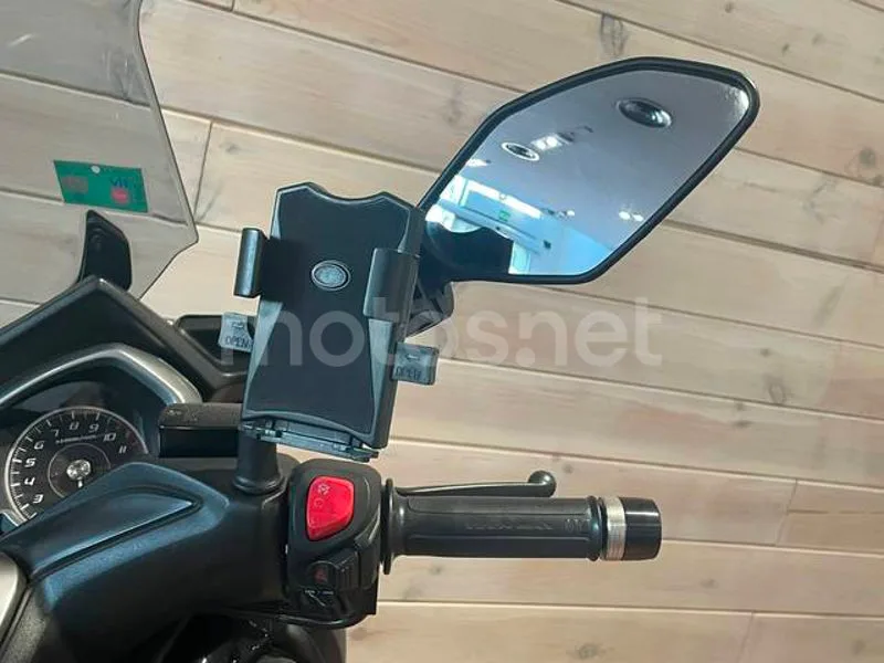 Yamaha XMAX 125 - Vista 15