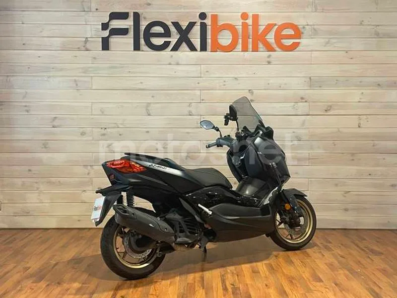 Yamaha XMAX 125 - Vista 4