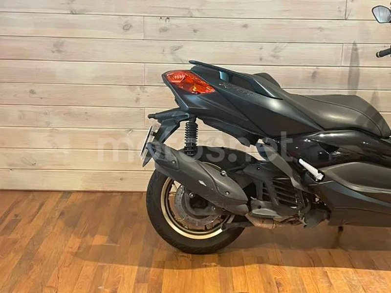 Yamaha XMAX 125 - Vista 7