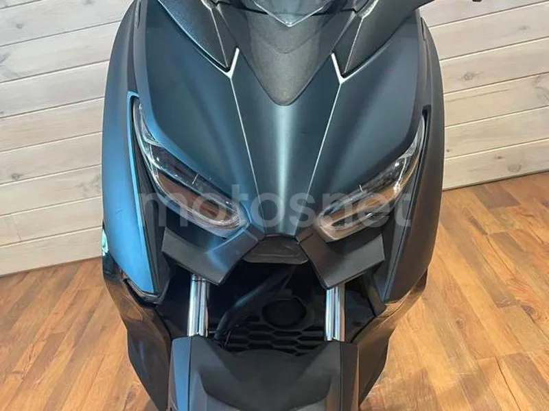 Yamaha XMAX 125 - Vista 10