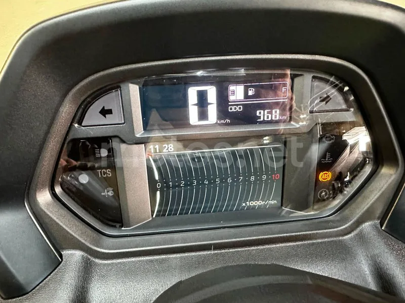 Yamaha NMAX - Vista 7
