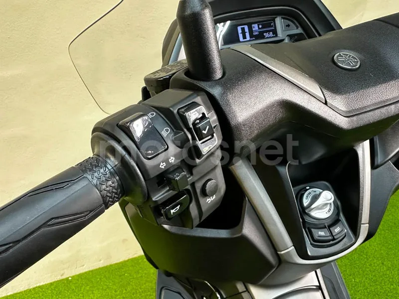 Yamaha NMAX - Vista 8