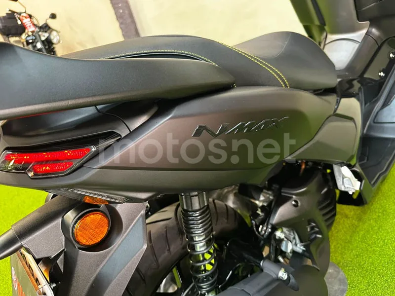 Yamaha NMAX - Vista 10
