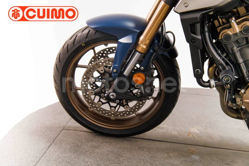 Honda CB650R - Vista 22