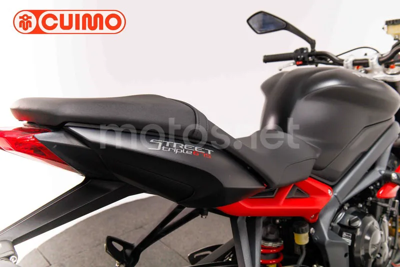 Triumph Street Triple - Vista 16