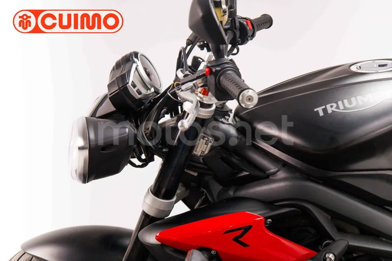 Triumph Street Triple - Vista 20