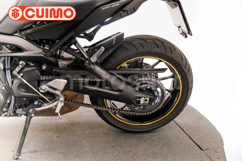Yamaha MT-09 - Vista 18