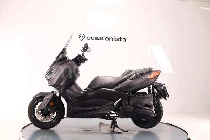 Yamaha XMAX 400 - Vista 5