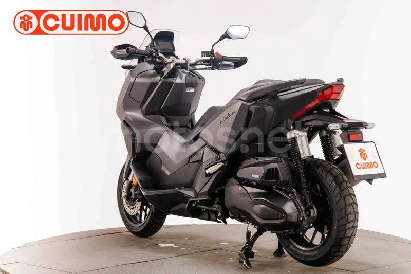 Honda ADV350 - Vista 6