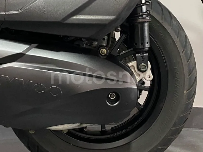 Kymco DTX 350 - Vista 11