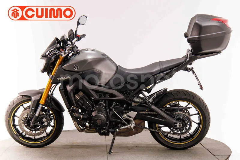 Yamaha MT-09 - Vista 8